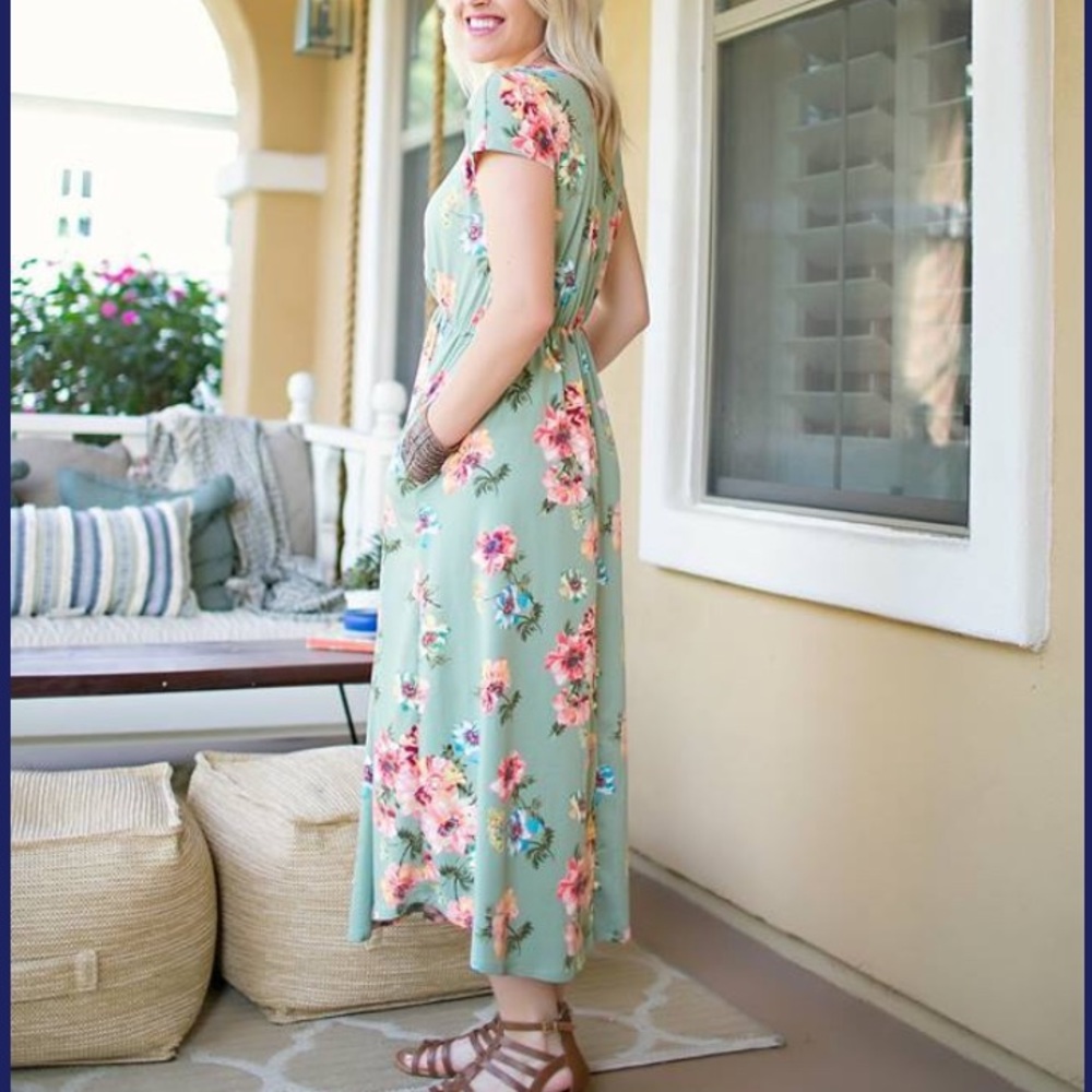 Destin dress with pockets (green floral)